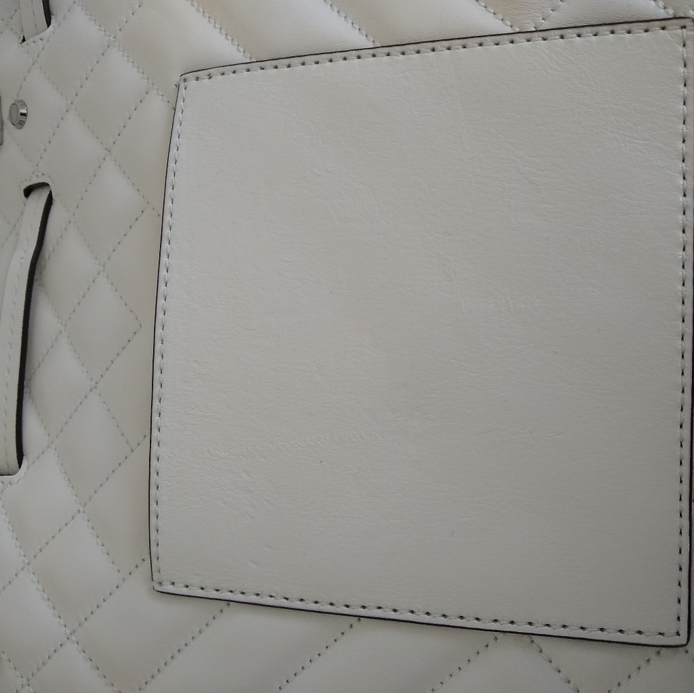 NWT - Michael Kors Blakely Bucket Bag! - Picture 9 of 9